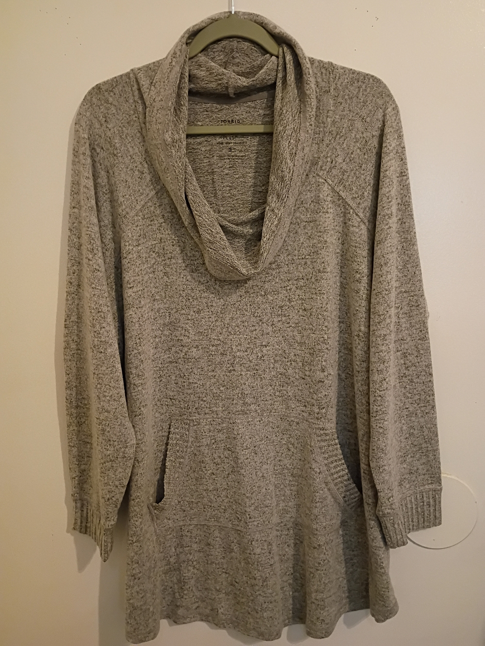 torrid‎ Light Heather Taupe Cowl Neck Pullover Sz 3
